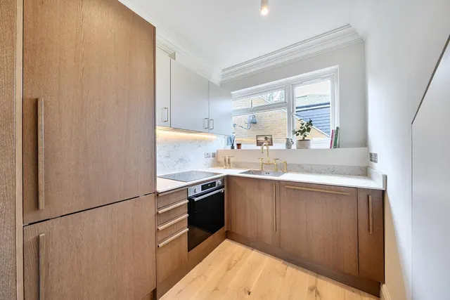 Longton Avenue, SE26, photo 3