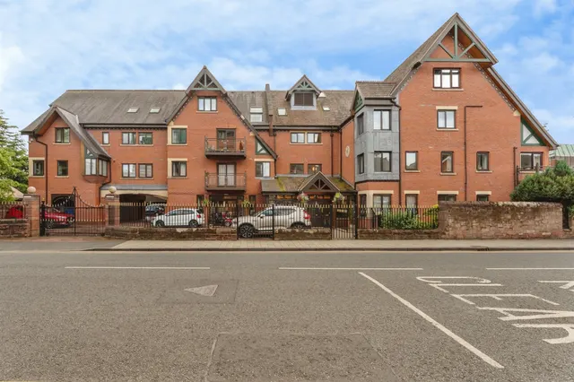 Knightsbridge Court, Chester, photo 1