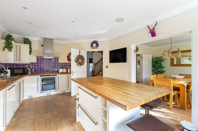 Photo 3 — Oriental Road, Ascot, Berkshire, SL5 7AZ