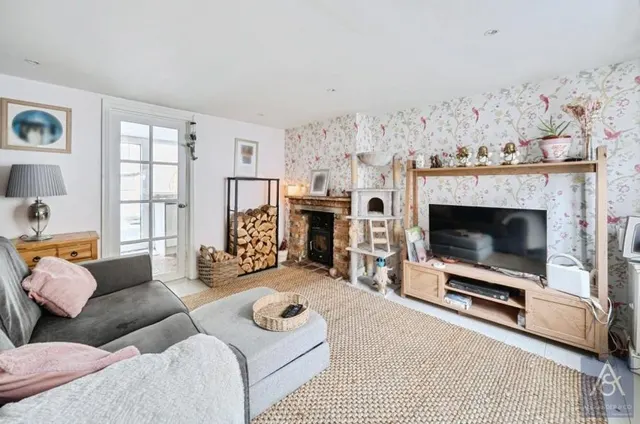 Mitre Street, Buckingham, MK18, photo 2