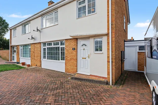 Meadow Road, South Littleton, WR11, photo 1
