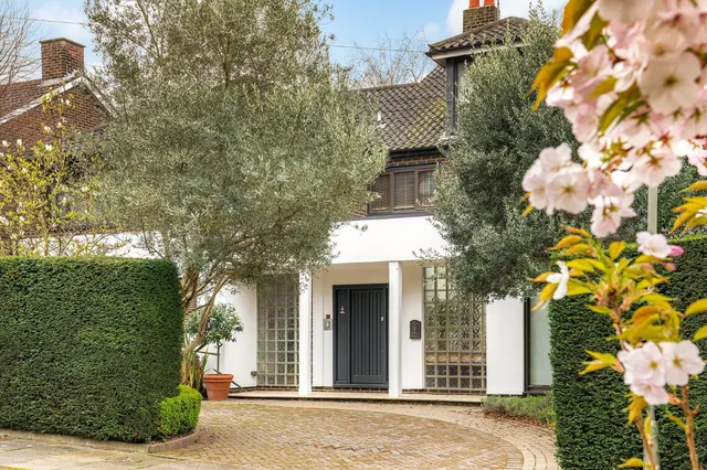 West Heath Gardens, Hampstead, NW3, photo 2
