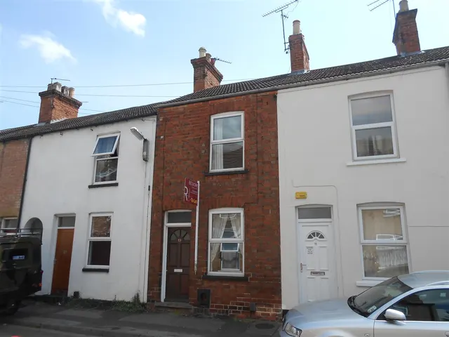 Newnham Road, Newark, NG24, photo 1
