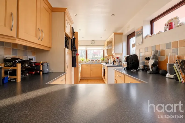 Linden Drive, Leicester, LE5, photo 3