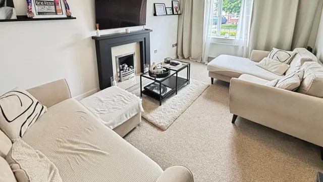 Jubilee Close, Cherry Willingham, LN3, photo 3