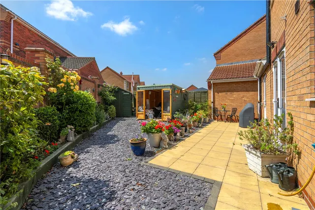 Photo 2 — Finch Drive, Sleaford, Lincolnshire, NG34