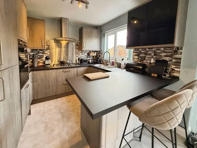 Photo 3 — Clare Close, Lincoln, Lincolnshire, LN5