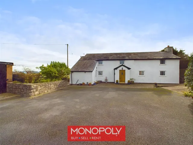 Bryn Uchaf, Llannefydd, LL16, photo 1