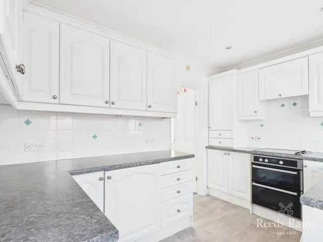 Photo 3 — Cradley Drive, Middlesbrough, North Yorkshire, TS5