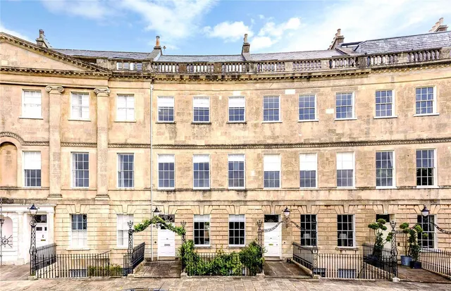 Lansdown Crescent, Bath, Somerset, BA1 5EX, photo 1