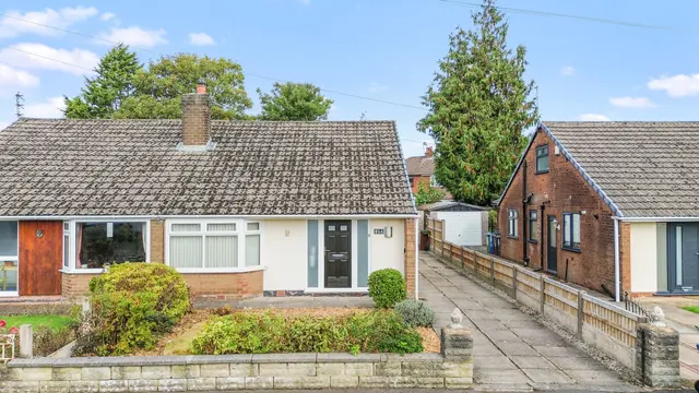 Rutland Street, Leigh, WN7 2NS, photo 1