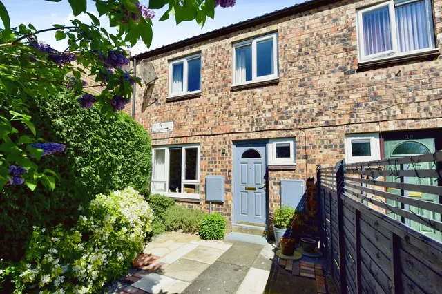 Raseby Avenue, Waterthorpe, Sheffield, South Yorkshire, S20, photo 1