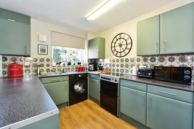 Photo 3 — Raseby Avenue, Waterthorpe, Sheffield, South Yorkshire, S20