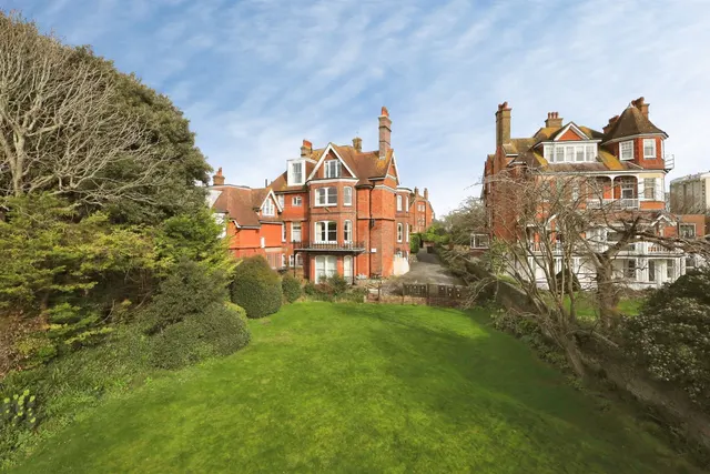 Staveley Road, Eastbourne, photo 1