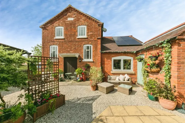 Chapel Green, Doveridge, Ashbourne, photo 1
