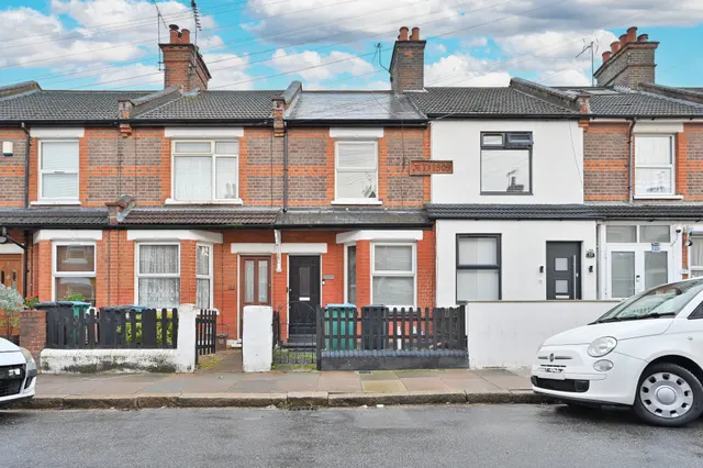 Watford, WD24, photo 1