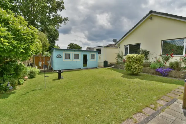 Lydlinch Close, BH22, photo 3