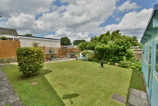 Lydlinch Close, BH22, photo 2