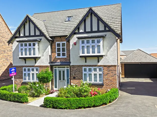 Photo 2 — Furrow Way, Great Glen, LE8