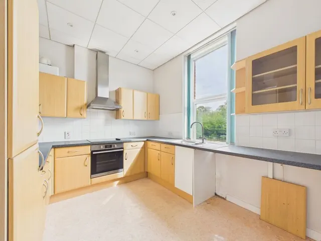 Shorncliffe Road, Folkestone, CT20, photo 3