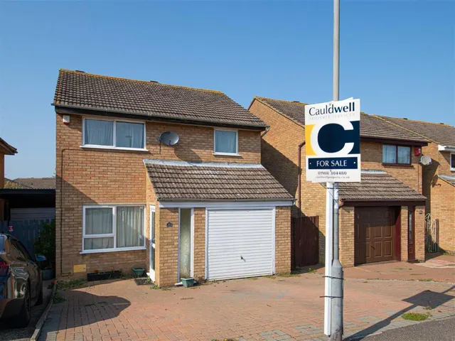 Favell Drive, Furzton, photo 1