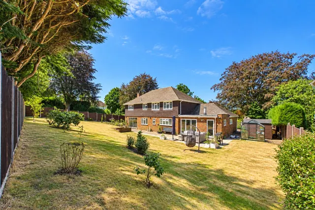 Chesters Road, Camberley, GU15, photo 2