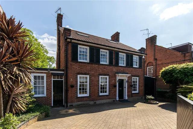 Rathgar Avenue, London, W13, photo 1