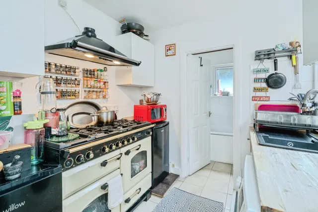 Lower Court Road, Epsom, KT19, photo 3