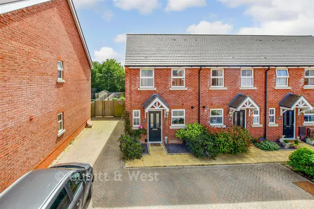 Maple Drive, Bracklesham Bay, PO20, photo 1