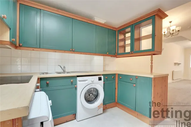 Photo 2 — Gordon Road, Enfield, Middlesex, EN2 0PY