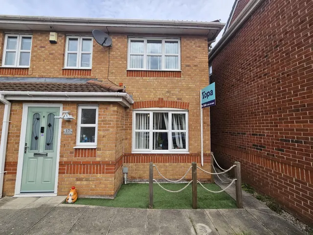 Victoria Lane, Manchester, M27, photo 1