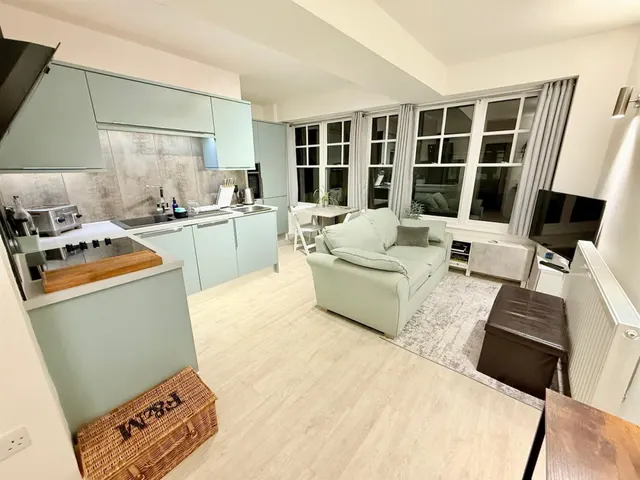 King Harold Court, Waltham Abbey, photo 2