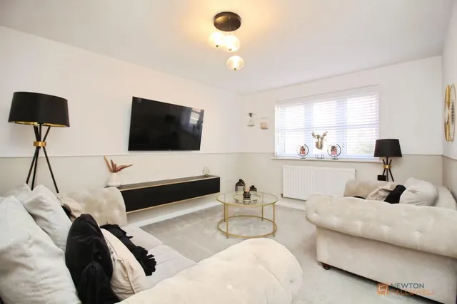 Stephenson Drive, Ratby, LE6, photo 3