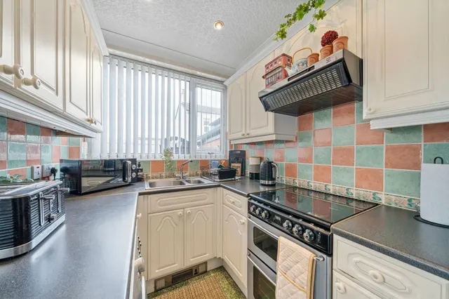 Photo 3 — Church Terrace, Ashton-In-Makerfield, Wigan, Wigan, WN4 9DZ