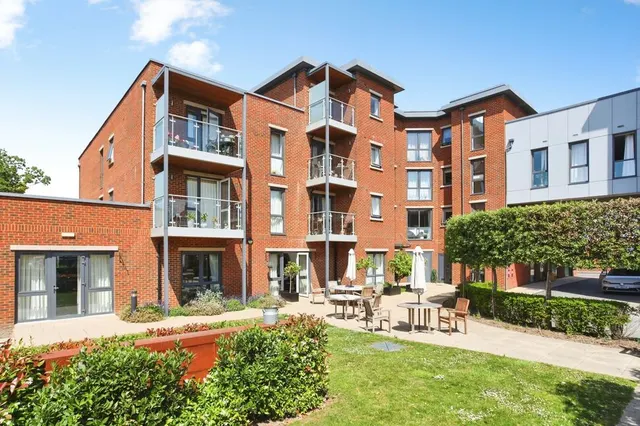 St. Johns Road, Tunbridge Wells, Kent, TN4, photo 1