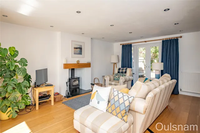 Photo 2 — Malvern Road, Bromsgrove, Worcestershire, B61 7HE