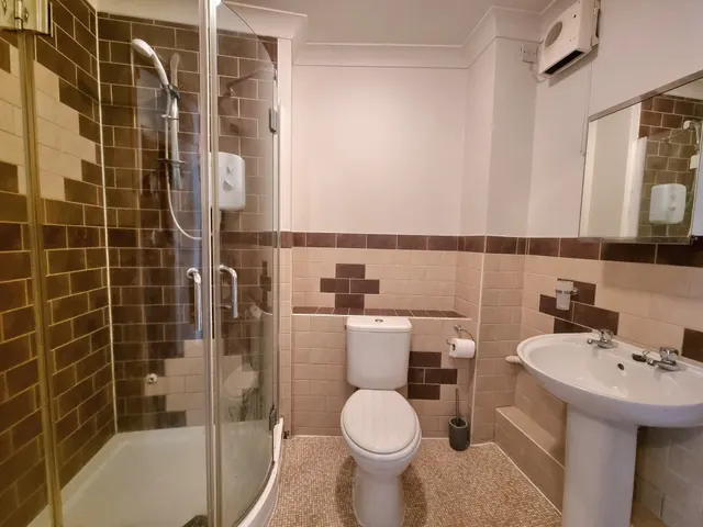 Forton Road, Gosport, PO12, photo 2