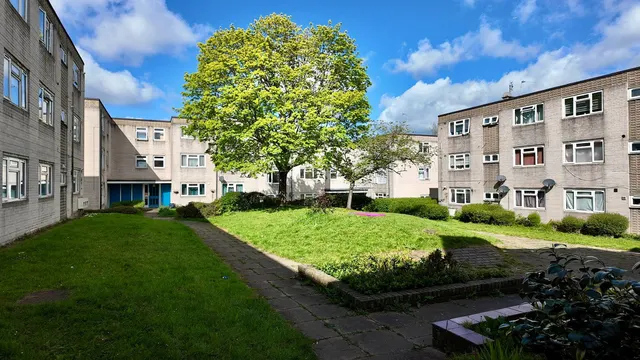 Caburn Court, Crawley, RH11, photo 1