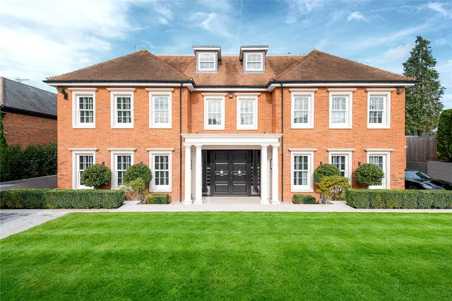 Fairmile Avenue, Cobham, KT11, photo 2