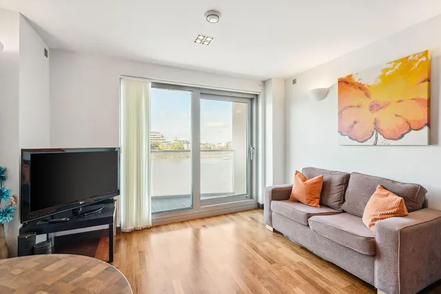 Vicentia Court, London, SW11, photo 2