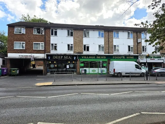 High Road, Eastcote, PINNER, photo 1