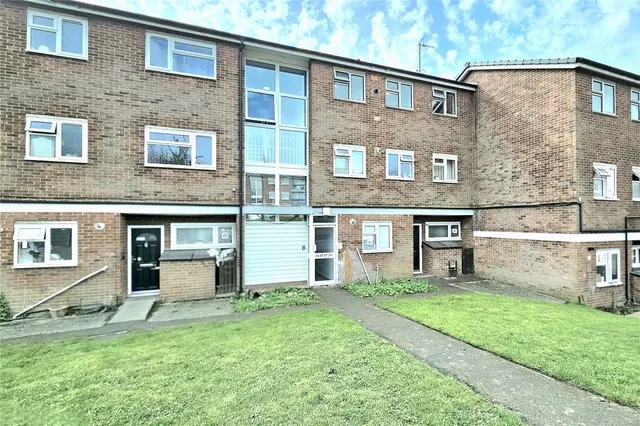 Chapel Road, Camberley, Surrey, GU15 3LT, photo 1