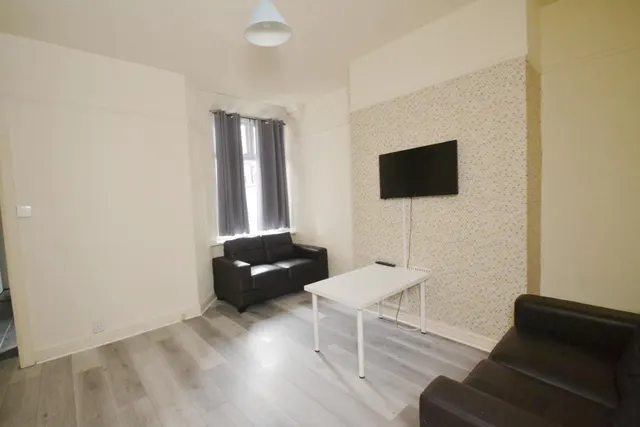 Milnthorpe Street, Salford, M6, photo 2