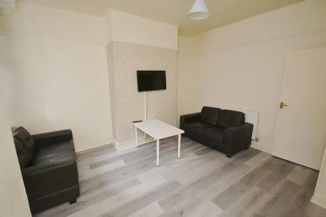 Milnthorpe Street, Salford, M6, photo 3