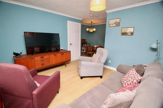 Craigelvan Place, Cumbenauld, G67 4RW, photo 1