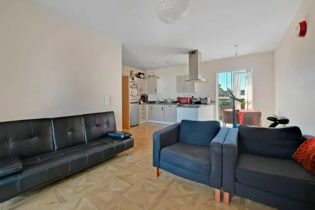 Lowell Street, London, E14, photo 2