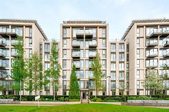 Photo 2 — Lillie Square, London, SW6 1GB