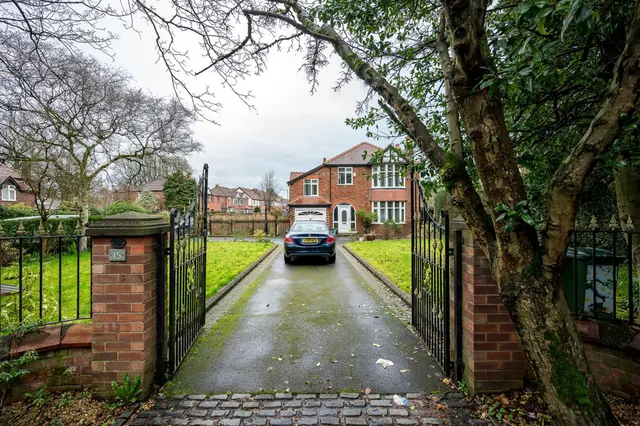 Mauldeth Road, Stockport, photo 3