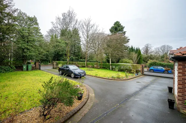 Mauldeth Road, Stockport, photo 2