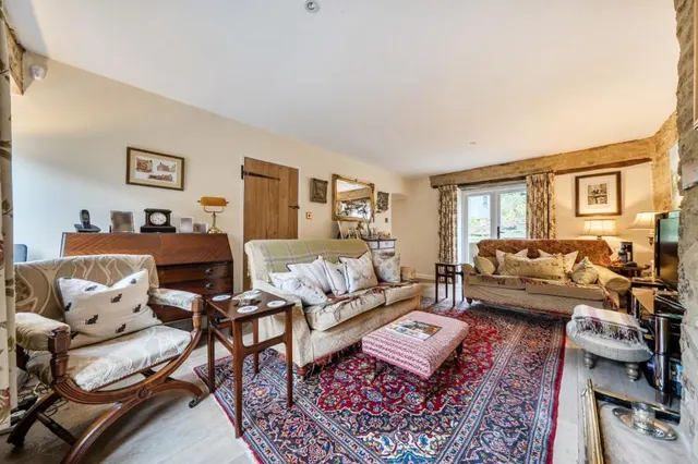 College Row, Crawley, OX29, photo 3